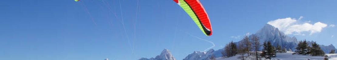 Décollage parapente en hiver